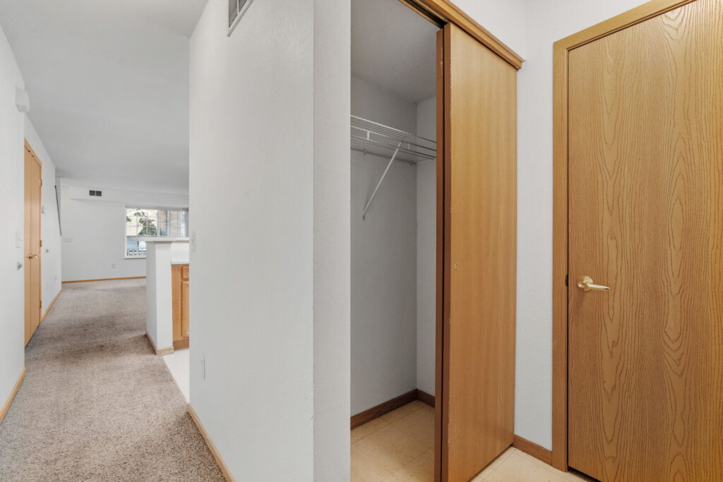 11-web-or-mls-1054 8th Ave-11