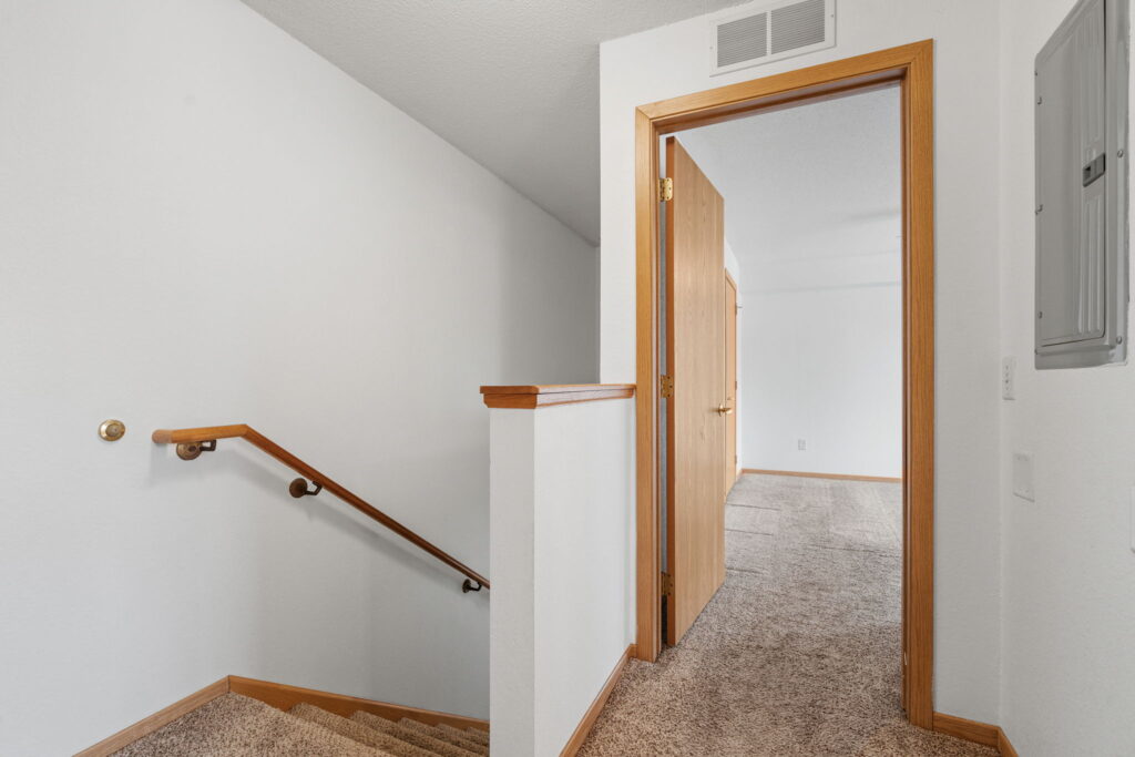 13-web-or-mls-1054 8th Ave-13