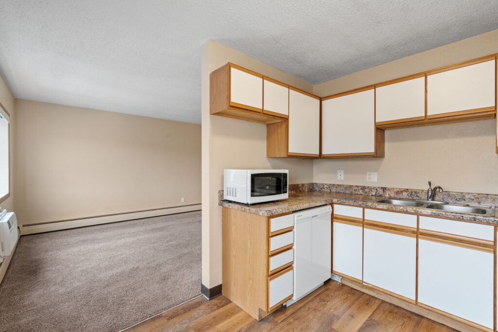 29-web-or-mls-1054 8th Ave-29