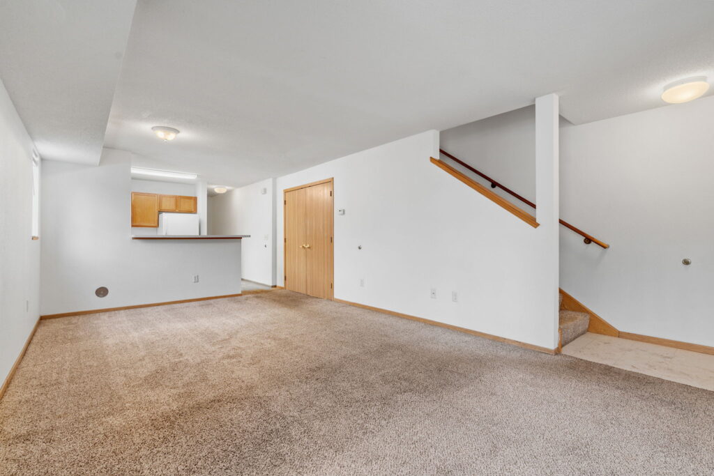 3-web-or-mls-1054 8th Ave-3