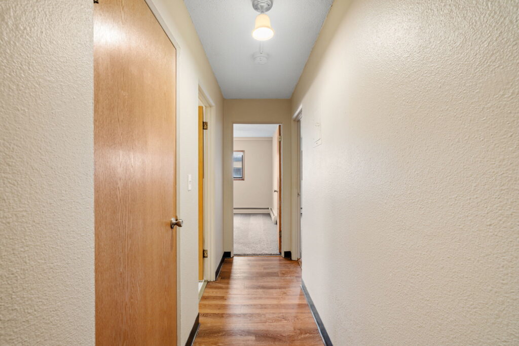 31-web-or-mls-1054 8th Ave-31