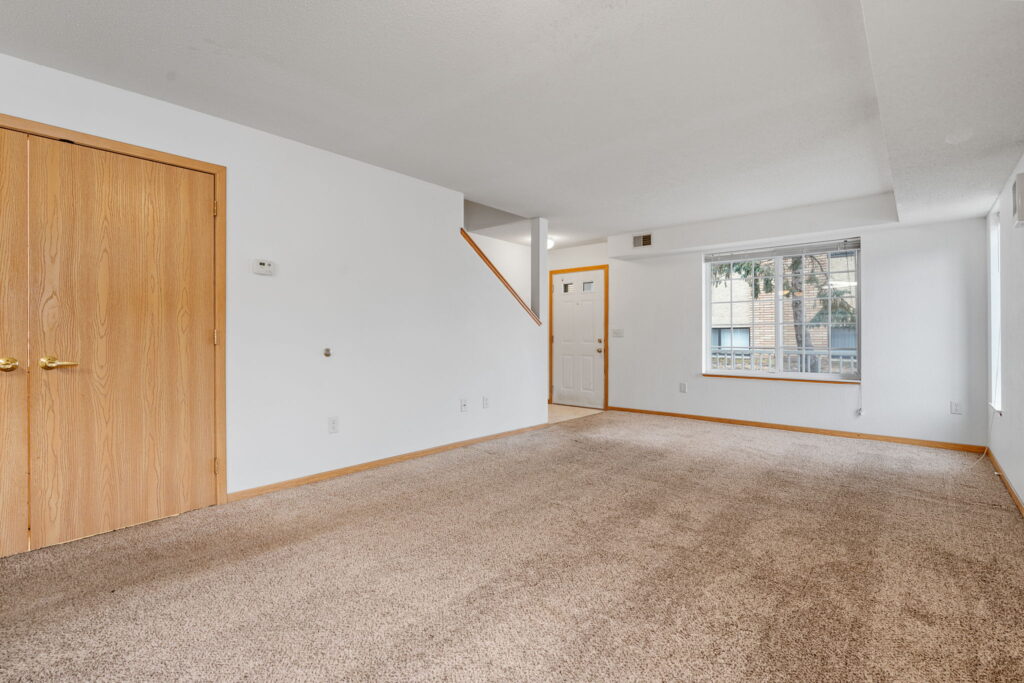 4-web-or-mls-1054 8th Ave-4