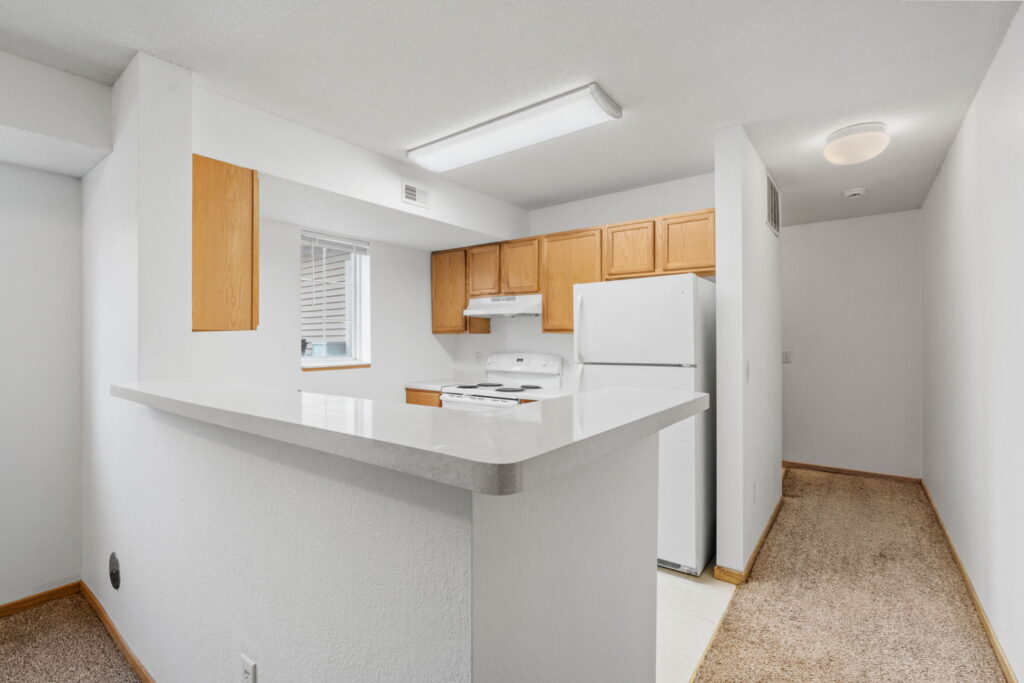 6-web-or-mls-1054 8th Ave-6